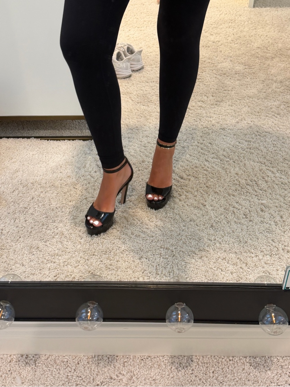 Stuart Weitzman Disco Platform Sandal - Picture 2 of 13